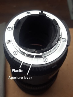 Nikkor AF 180 mm f/2.8 lens Nikkor AF 180 mm f/2.8 lens