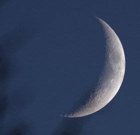 Moon in late afternoon Moon in late afternoon
